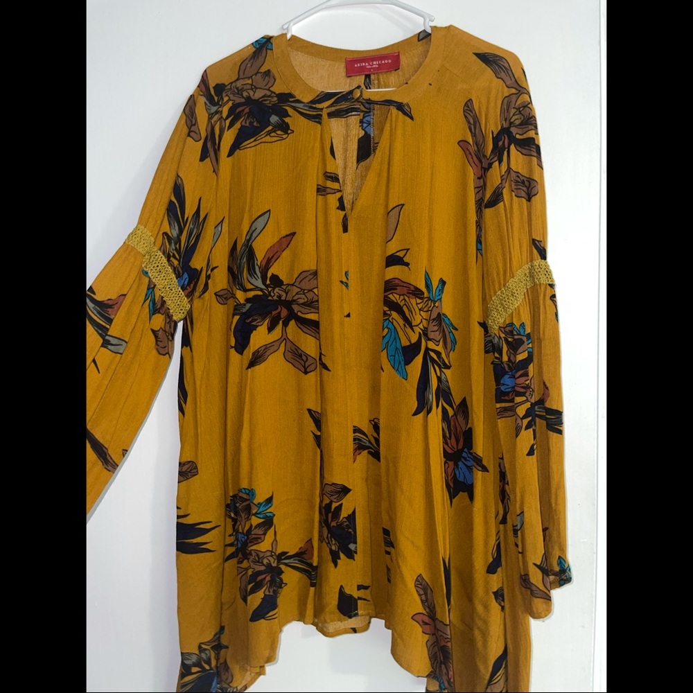 Flowy Akira Top